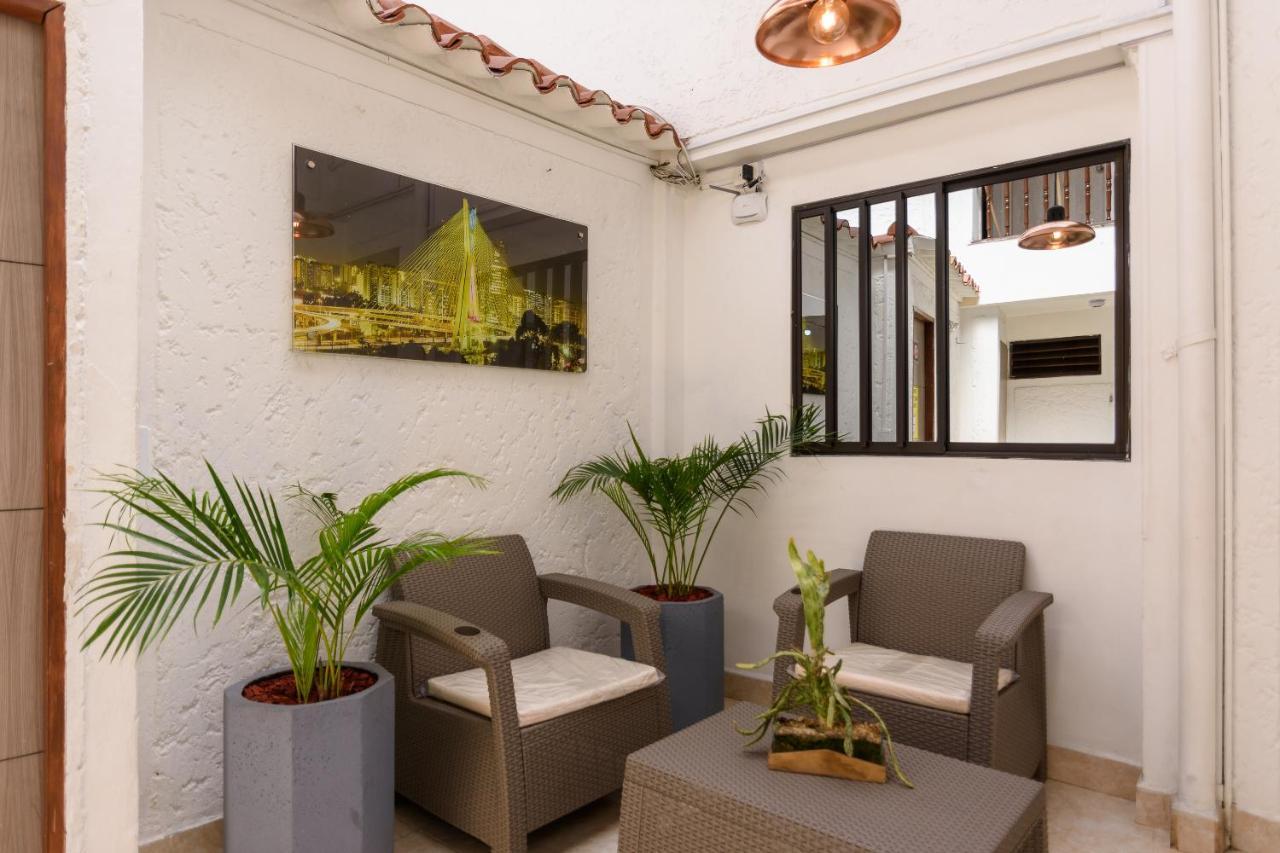 Hotel Sol Del Estadio 메딜린 외부 사진