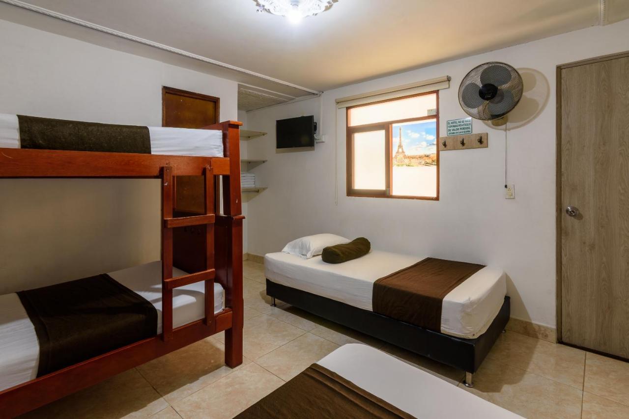 Hotel Sol Del Estadio 메딜린 외부 사진