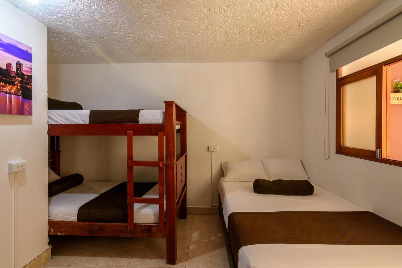 Hotel Sol Del Estadio 메딜린 외부 사진